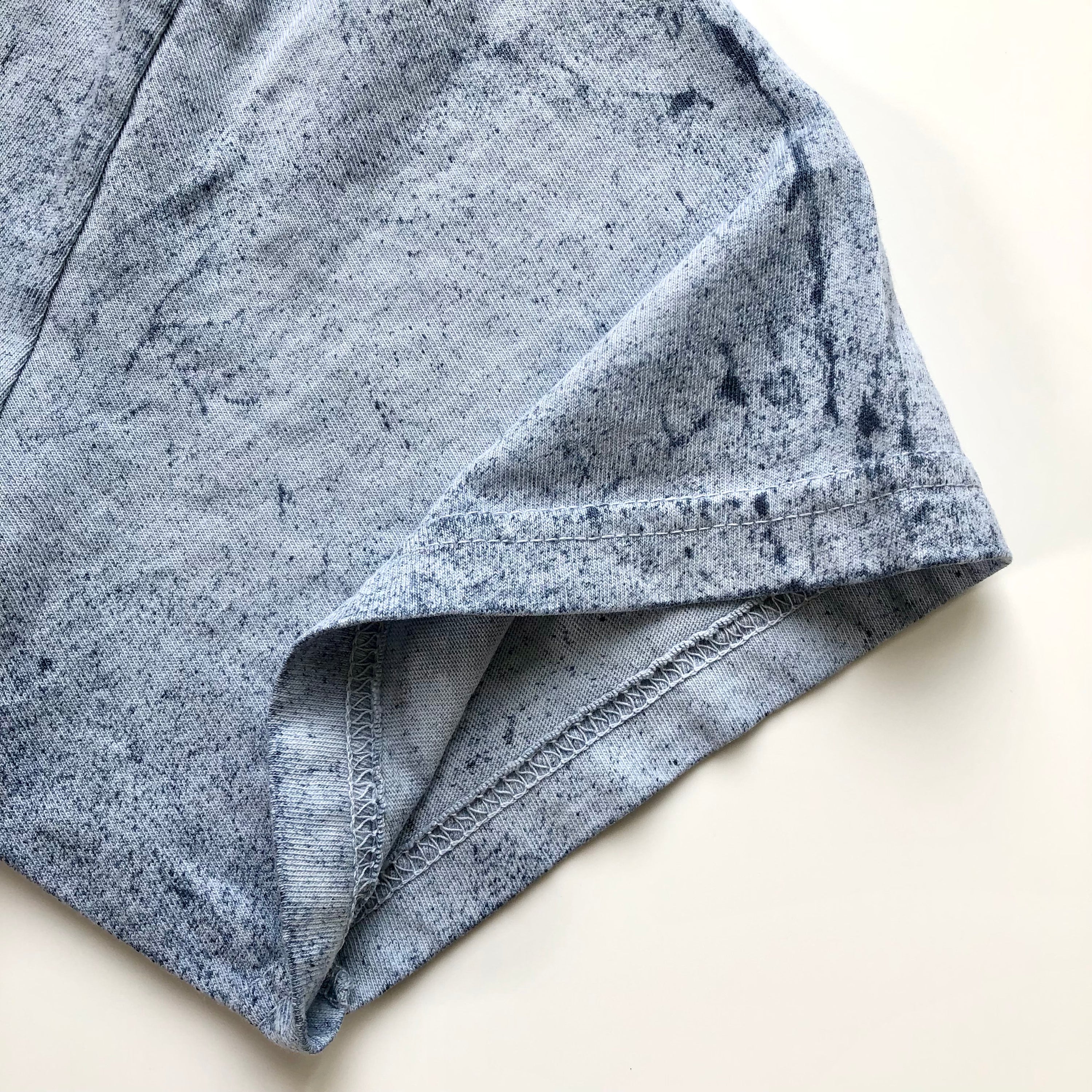 Soft USA Premium Cotton Relaxed Heavyweight Eco Dye Ocean Color Blast T-shirt Sleeve Hem