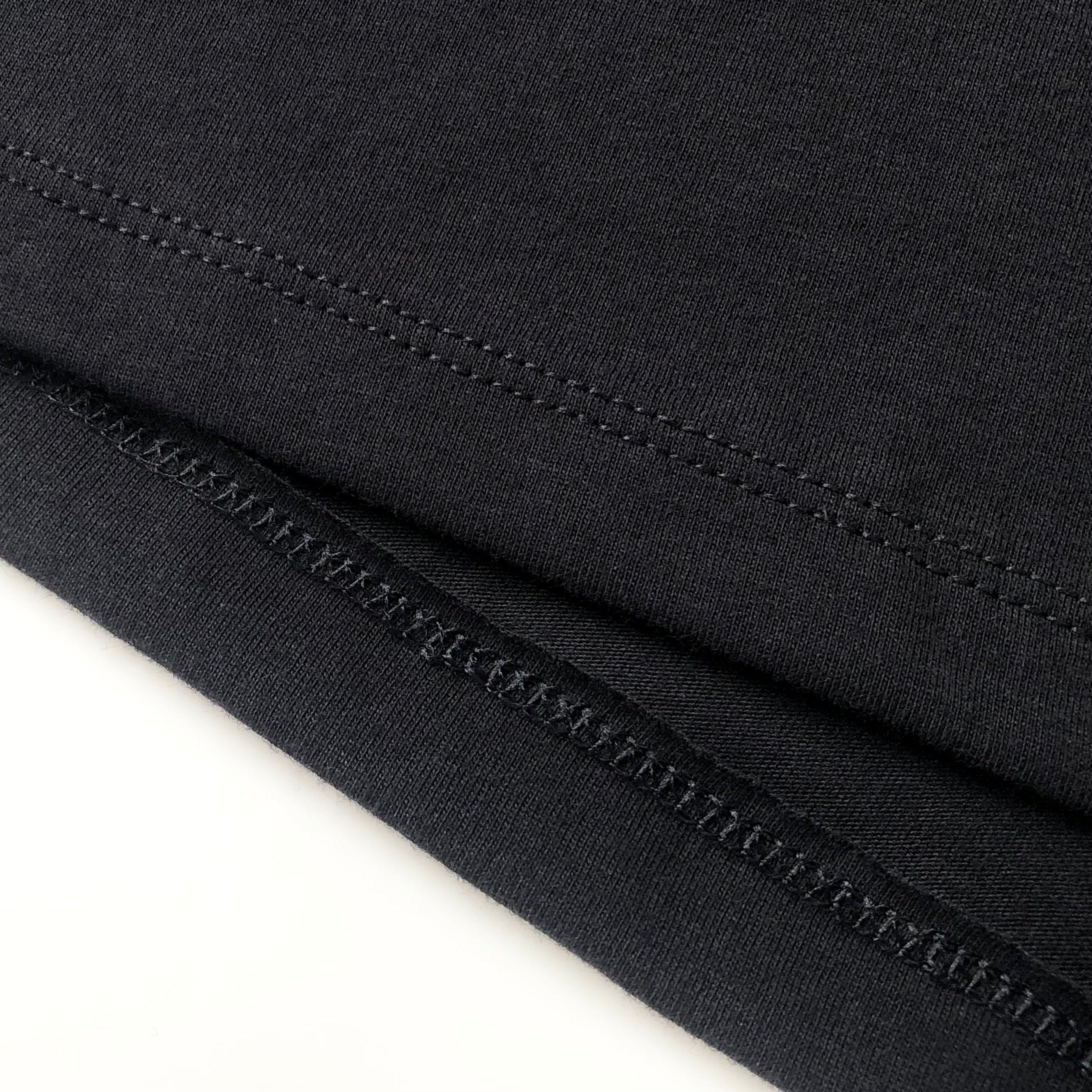 Classic Relaxed Premium Cotton Black T-shirt Bottom Hem 