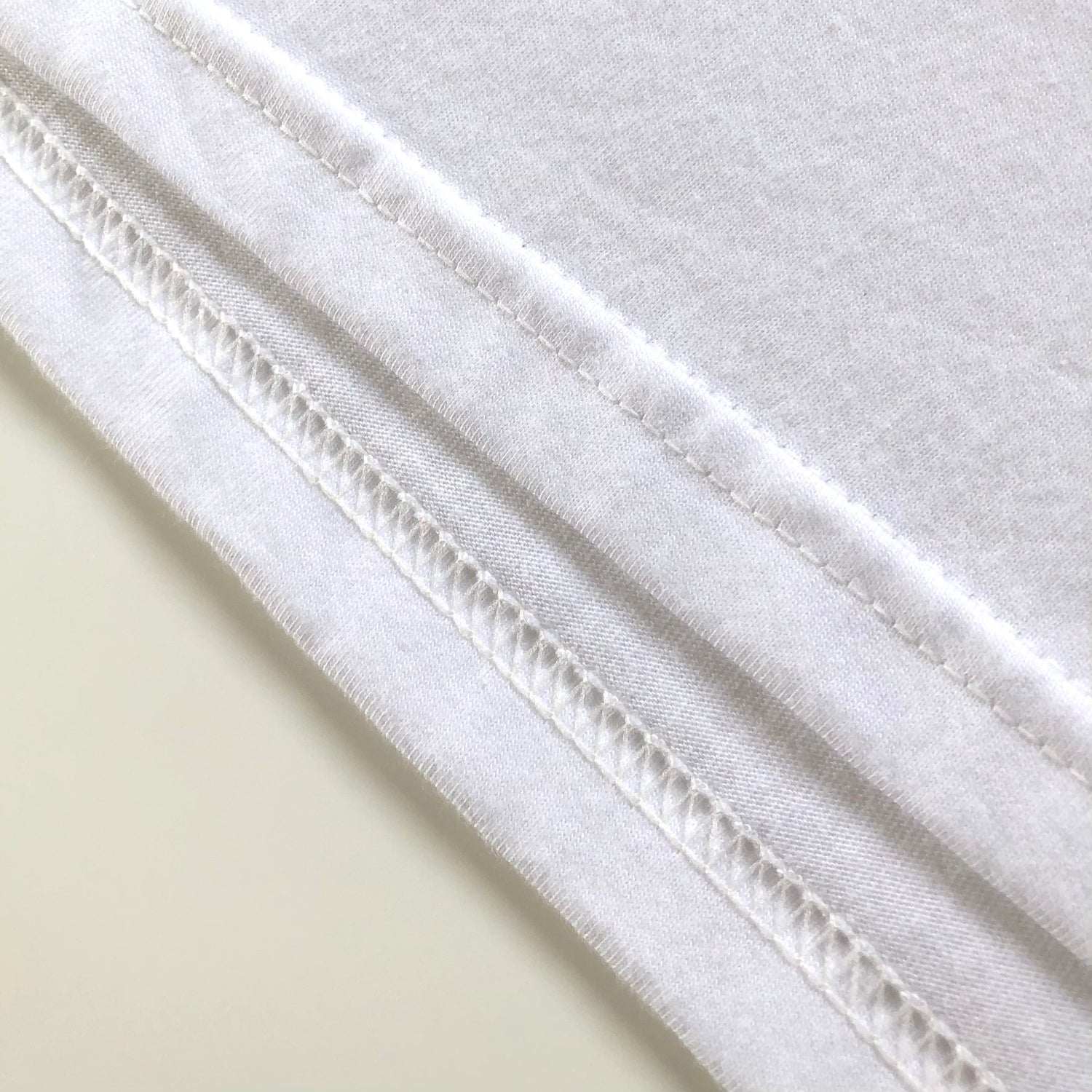 Soft Classic Midweight 100% Organic Cotton White T-shirt Bottom Hem 