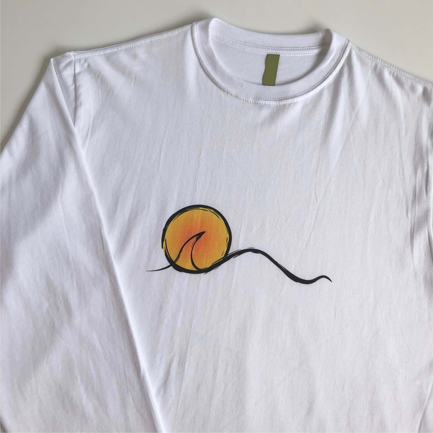 Sunset Street Surf Look 100% Organic Cotton White Long-Sleeve T-shirt | Men&
